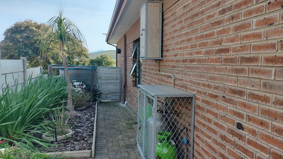3 Bedroom Property for Sale in Fraaiuitsig Western Cape